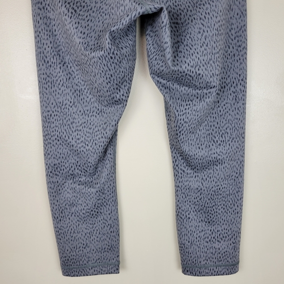 Lululemon Wunder Under Leggings - Picture 10 of 10